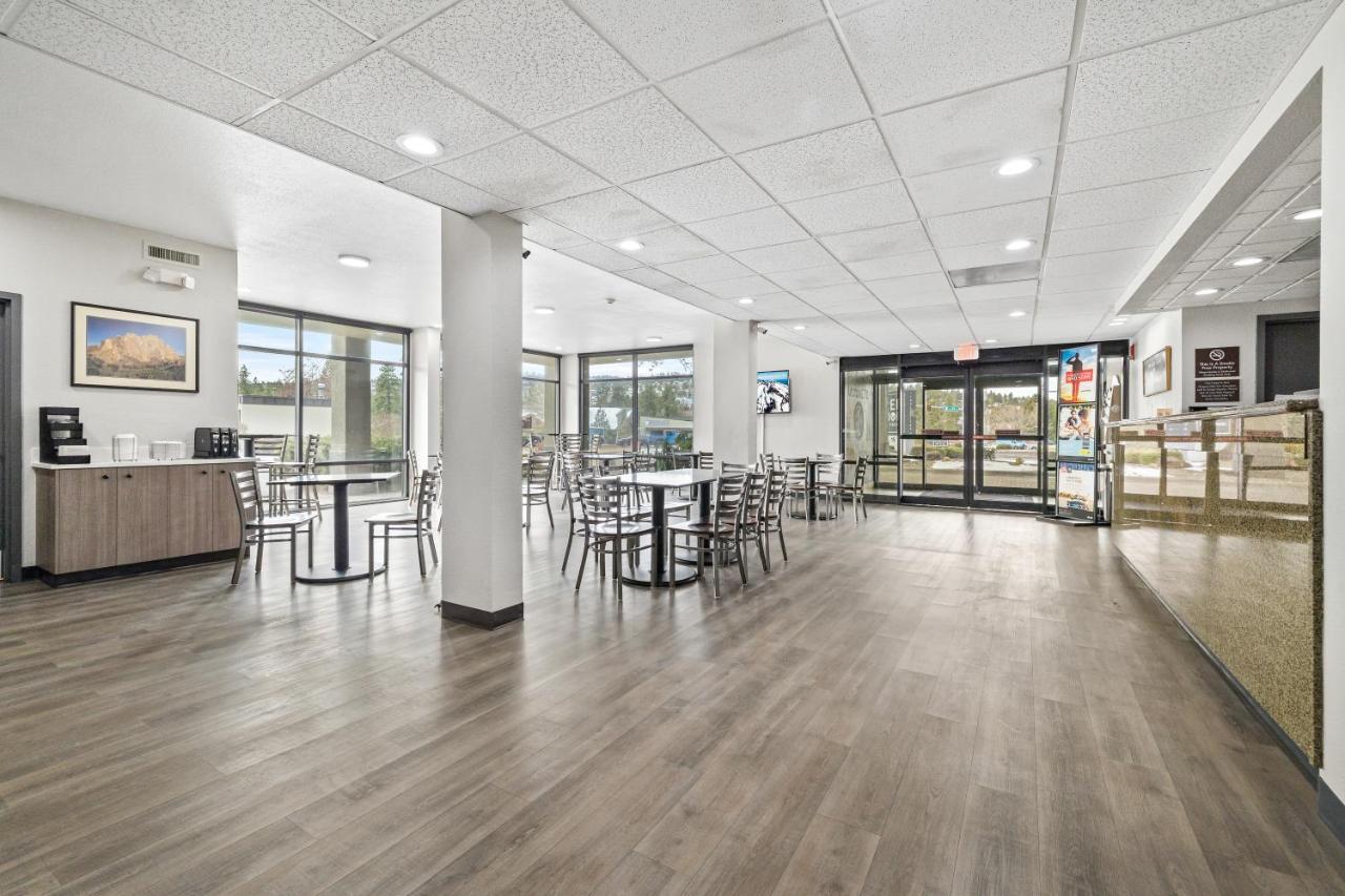 Red Lion Inn & Suites Deschutes River - Бенд Екстериор снимка